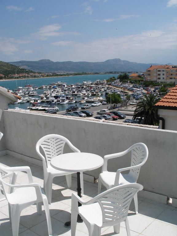 Apartments Madirazza Trogir Eksteriør billede
