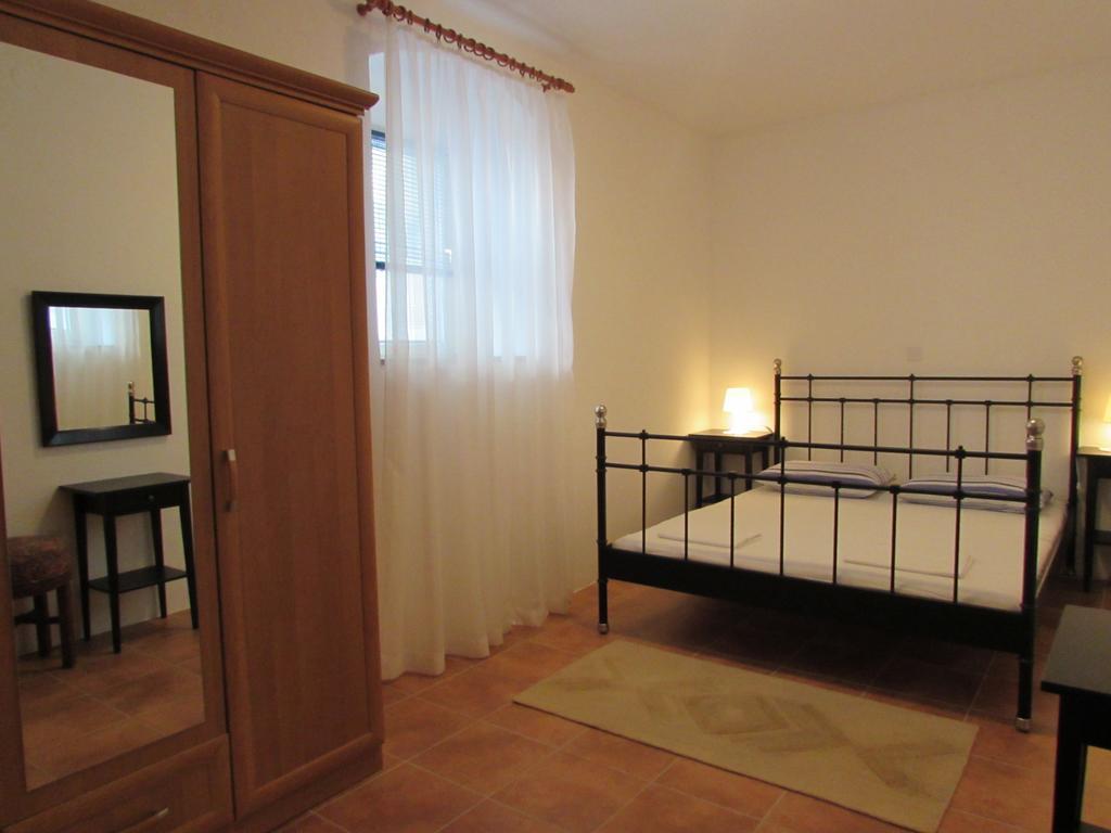 Apartments Madirazza Trogir Eksteriør billede