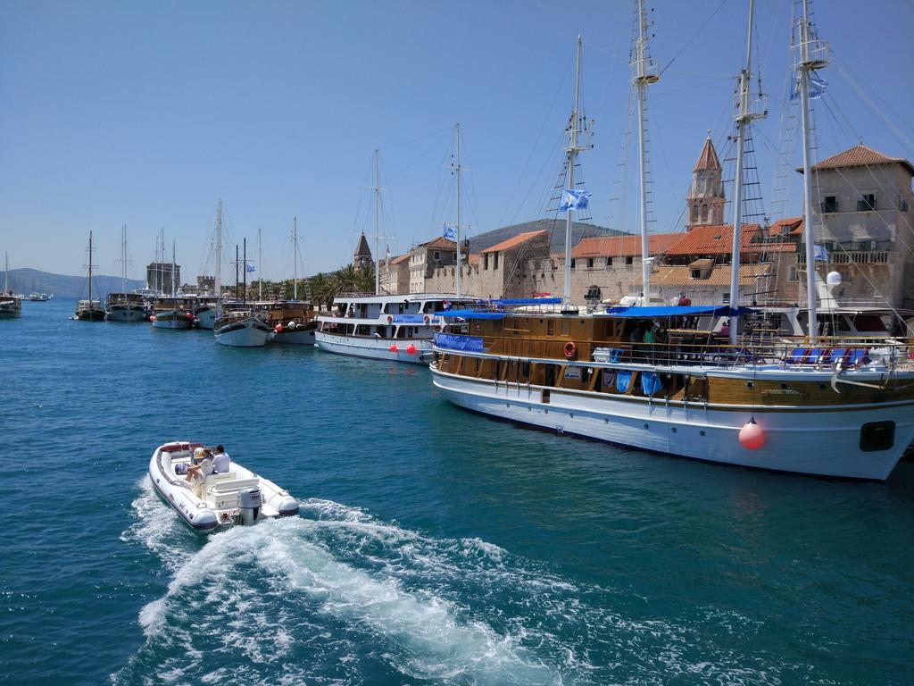 Apartments Madirazza Trogir Eksteriør billede
